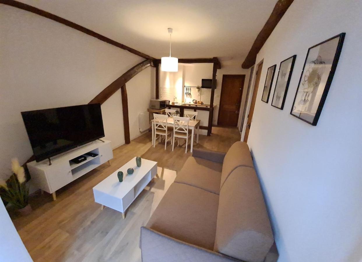 Appartement Chez Saint Frobert - HYPER CENTRE - BOUCHON à Troyes Extérieur photo